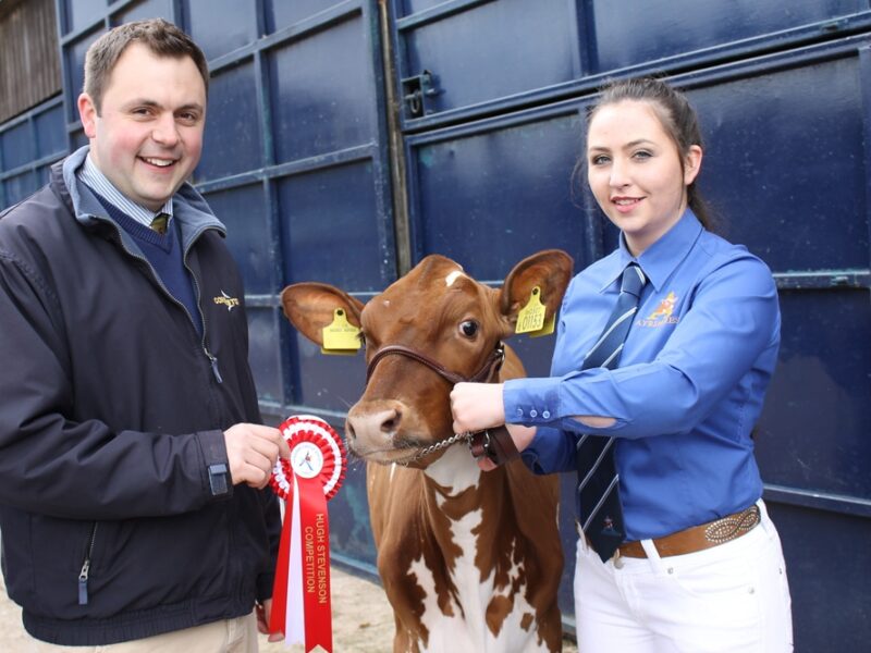 Showmanship Junior Winner  - Evie Tomlinson