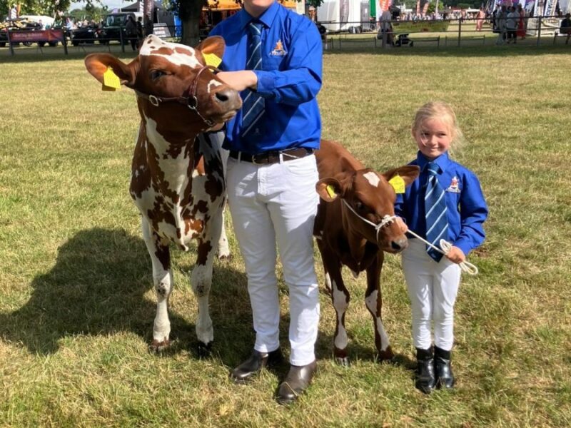 Interbreed Champion handler - Charlie Bolderson and Reserve coloured breeds handler Eira Shreeve