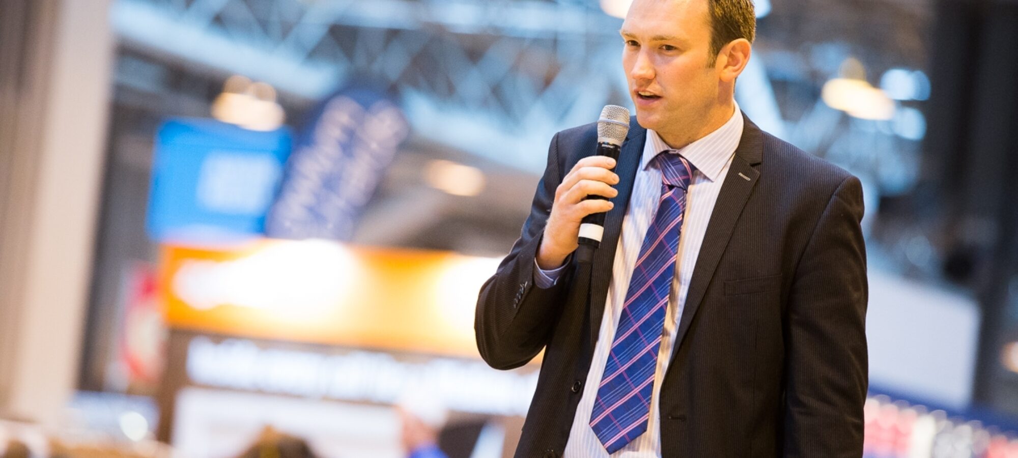 Iwan Thomas Ayrshire judge for the 2019 ABAB Calf Show